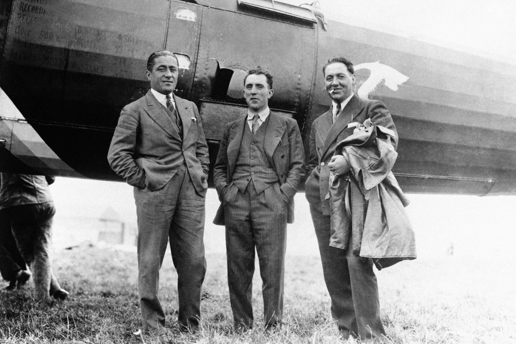 1930: Nonstop flight from Europe to U.S.